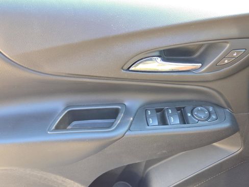 Used 2020 Chevrolet Equinox LT image 22