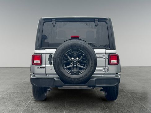 Used 2018 Jeep Wrangler Unlimited Sport S image 4