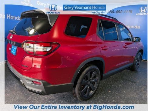 New 2026 Honda Pilot Sport image 6