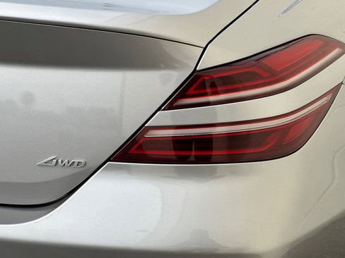 Used 2023 Genesis G70 2.0T image 37