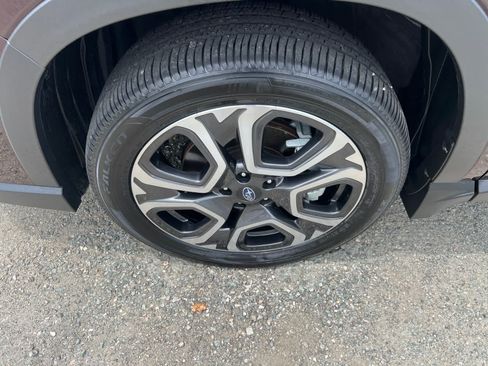 Certified 2025 Subaru Ascent Touring AWD/4WD image 10