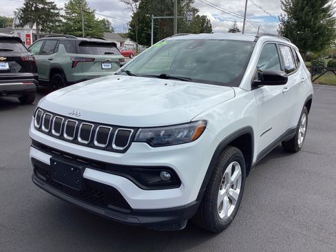 Used 2022 Jeep Compass Latitude w/ Convenience Group image 1