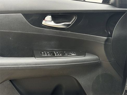 Used 2023 Kia Forte GT-Line image 24