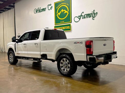 Used 2024 Ford F350 Lariat w/ Chrome Package AWD/4WD image 7