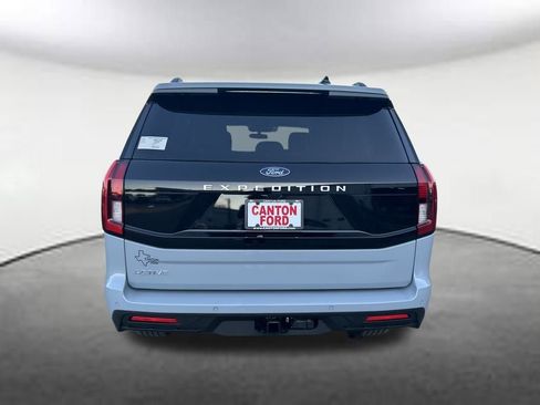 New 2025 Ford Expedition Active image 4