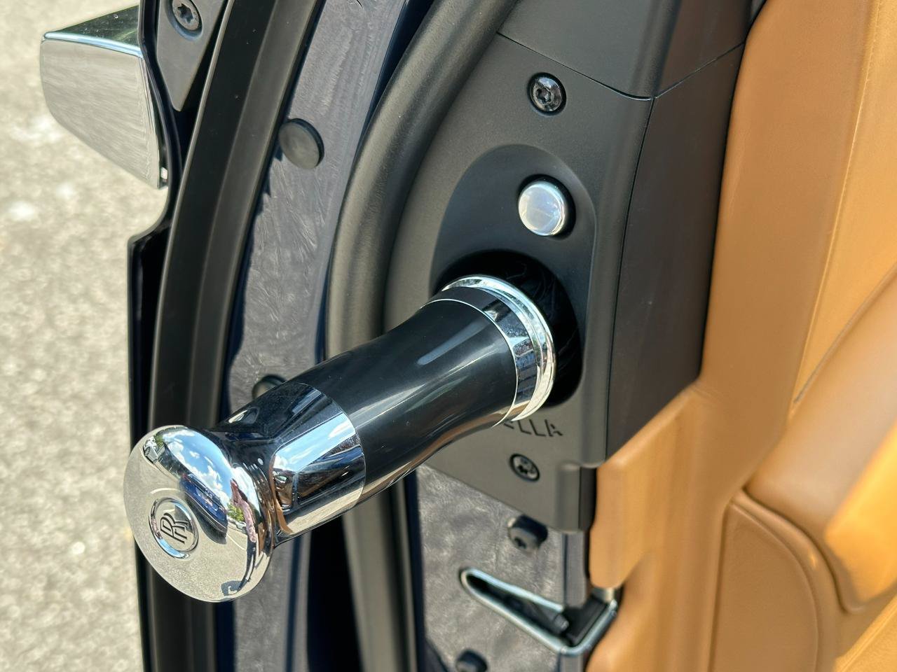 Used 2014 Rolls-Royce Ghost RWD image 42