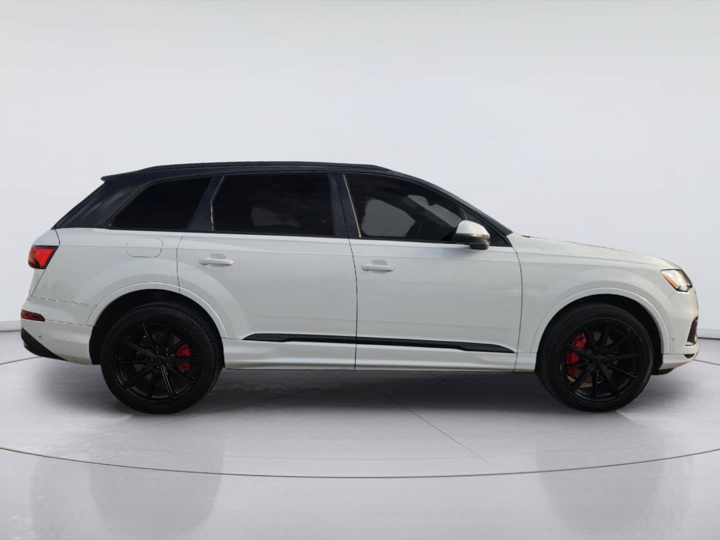 Used 2020 Audi Q7 3.0T Premium Plus w/ Premium Plus Package AWD/4WD image 4