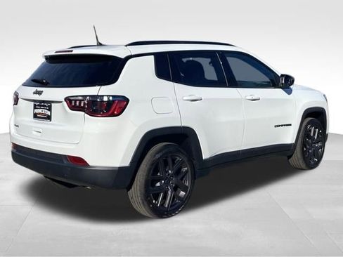 New 2026 Jeep Compass Latitude w/ Sun and Sound Group image 7