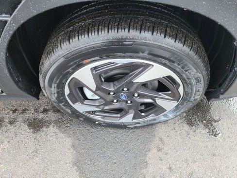 Certified 2025 Subaru Crosstrek 2.5i Limited w/ Crosstrek Mirror Package image 24