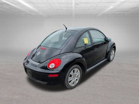 Used 2008 Volkswagen Beetle S FWD image 13