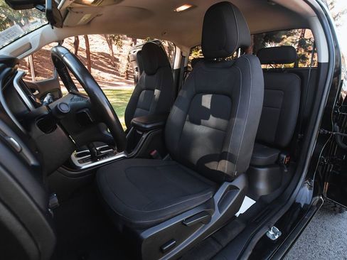 Used 2019 Chevrolet Colorado LT image 13