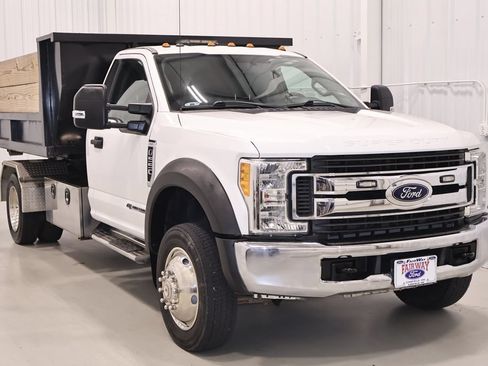 Certified 2017 Ford F550 4x4 Regular Cab Super Duty w/ XLT Value Package image 3