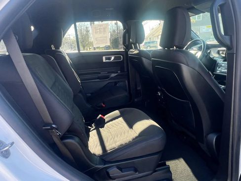 Used 2020 Ford Explorer XLT AWD/4WD image 30