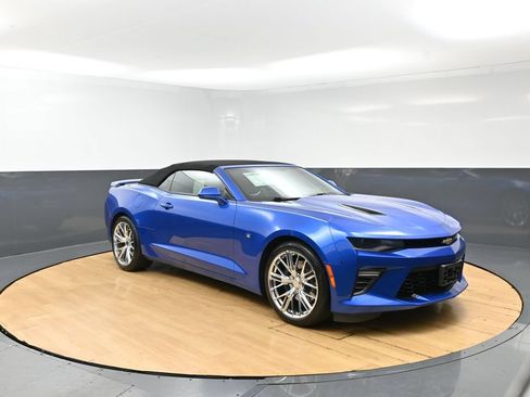 Used 2017 Chevrolet Camaro SS RWD image 8