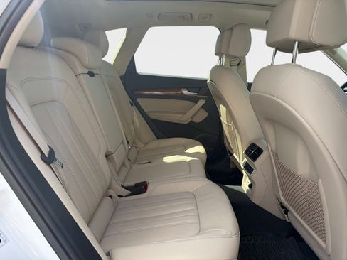 Used 2023 Audi Q5 2.0T Premium Plus w/ Premium Plus Package image 7