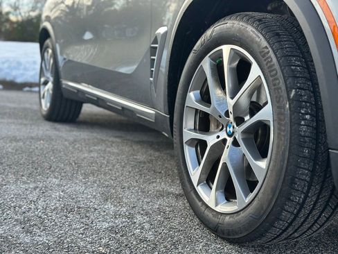 Certified 2024 BMW X5 xDrive40i w/ Premium Package image 11
