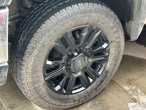 Used 2021 GMC Sierra 2500 SLT w/ SLT Convenience Package image 7