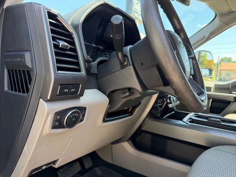 Used 2022 Ford F250 XLT w/ XLT Premium Package AWD/4WD image 20