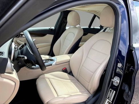 Used 2019 Mercedes-Benz C 300 Sedan image 23