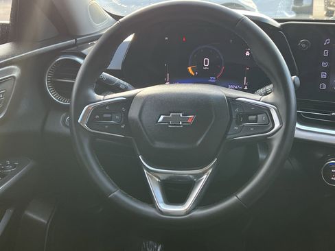 Used 2024 Chevrolet Trax ACTIV w/ Sunroof Package image 11