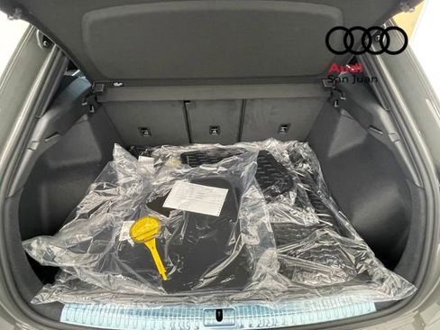 New 2025 Audi Q3 2.0T Premium image 8