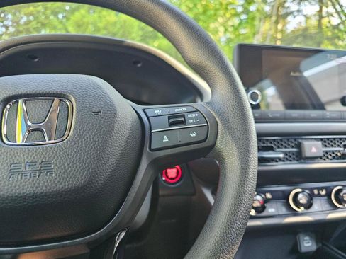 Certified 2025 Honda HR-V LX image 31