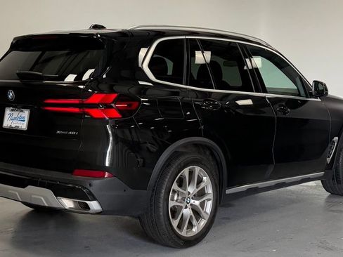 Used 2024 BMW X5 xDrive40i w/ Premium Package AWD/4WD image 3