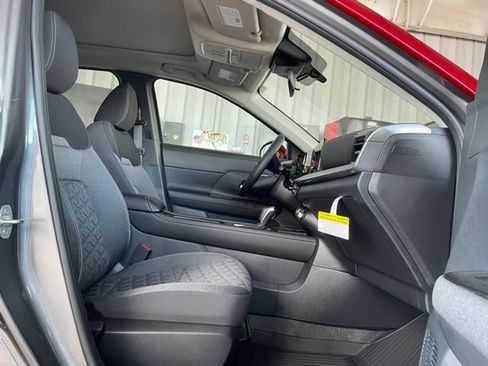 New 2025 Nissan Kicks SV w/ SV Premium Package image 17