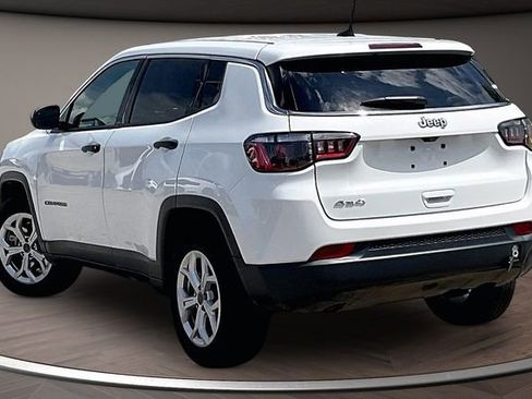 Used 2025 Jeep Compass Sport AWD/4WD image 11