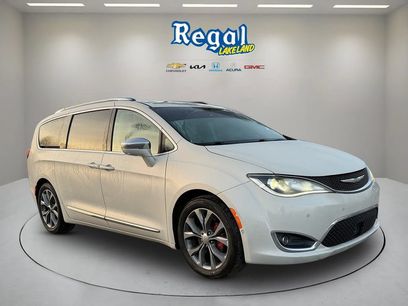 Used 2017 Chrysler Pacifica Limited