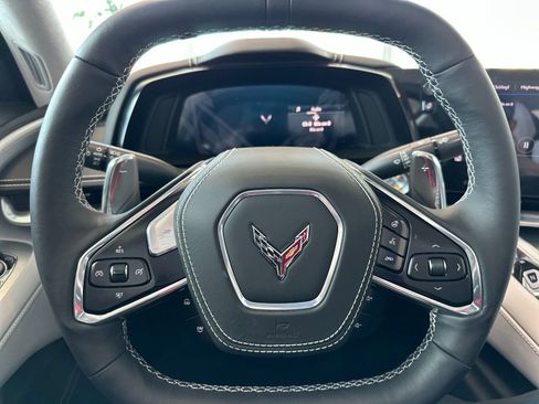 Used 2023 Chevrolet Corvette Stingray w/ Z51 Performance Package image 20