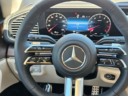 New 2026 Mercedes-Benz GLS 450 4MATIC image 32
