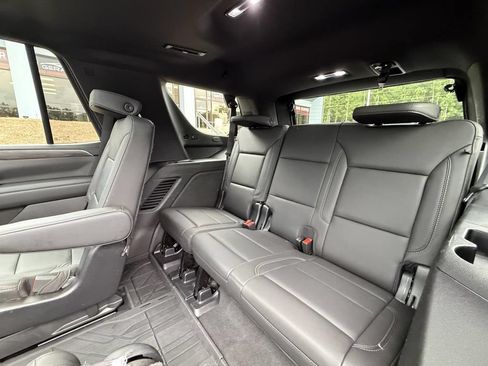 Used 2022 Chevrolet Tahoe Z71 AWD/4WD image 17
