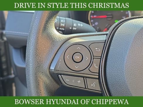 Used 2021 Toyota RAV4 XLE image 17