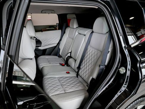 Used 2024 Mitsubishi Outlander SEL Black Edition image 20