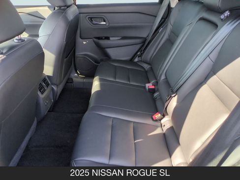Certified 2025 Nissan Rogue SL image 15