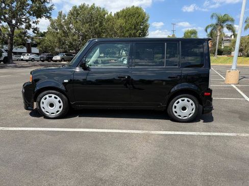Used 2005 Scion xB Wagon image 3
