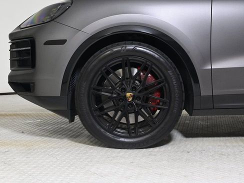 Certified 2024 Porsche Cayenne S image 24