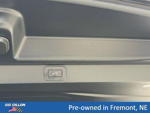 Used 2025 Land Rover Range Rover Long Wheelbase SE AWD/4WD image 8