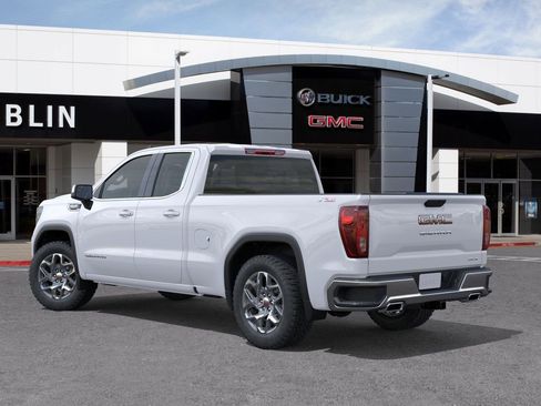 New 2026 GMC Sierra 1500 SLE image 5