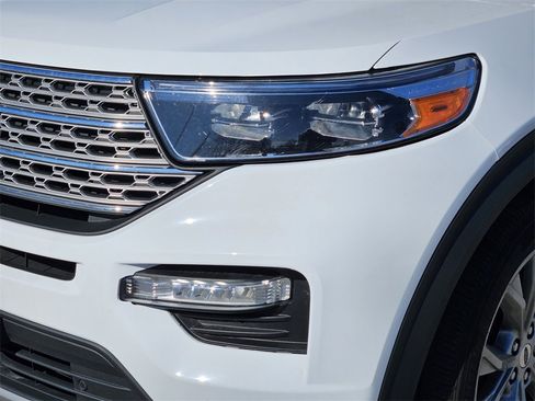 Used 2023 Ford Explorer Limited image 5