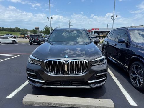 Used 2023 BMW X5 xDrive45e w/ Executive Package AWD/4WD image 6