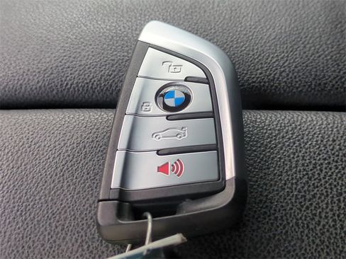 Used 2022 BMW X5 xDrive45e w/ Premium Package image 33