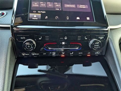 New 2025 Jeep Grand Cherokee Altitude image 21