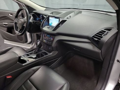 Used 2019 Ford Escape SEL image 24