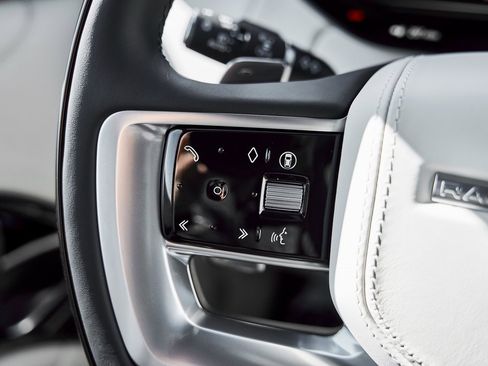 Used 2026 Land Rover Range Rover Long Wheelbase SE image 57