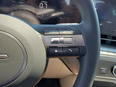 New 2027 Hyundai Kona SE FWD image 8