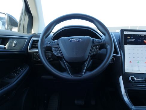 Used 2023 Ford Edge SE w/ Black Appearance Package image 21