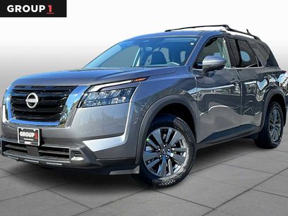 New 2025 Nissan Pathfinder SV