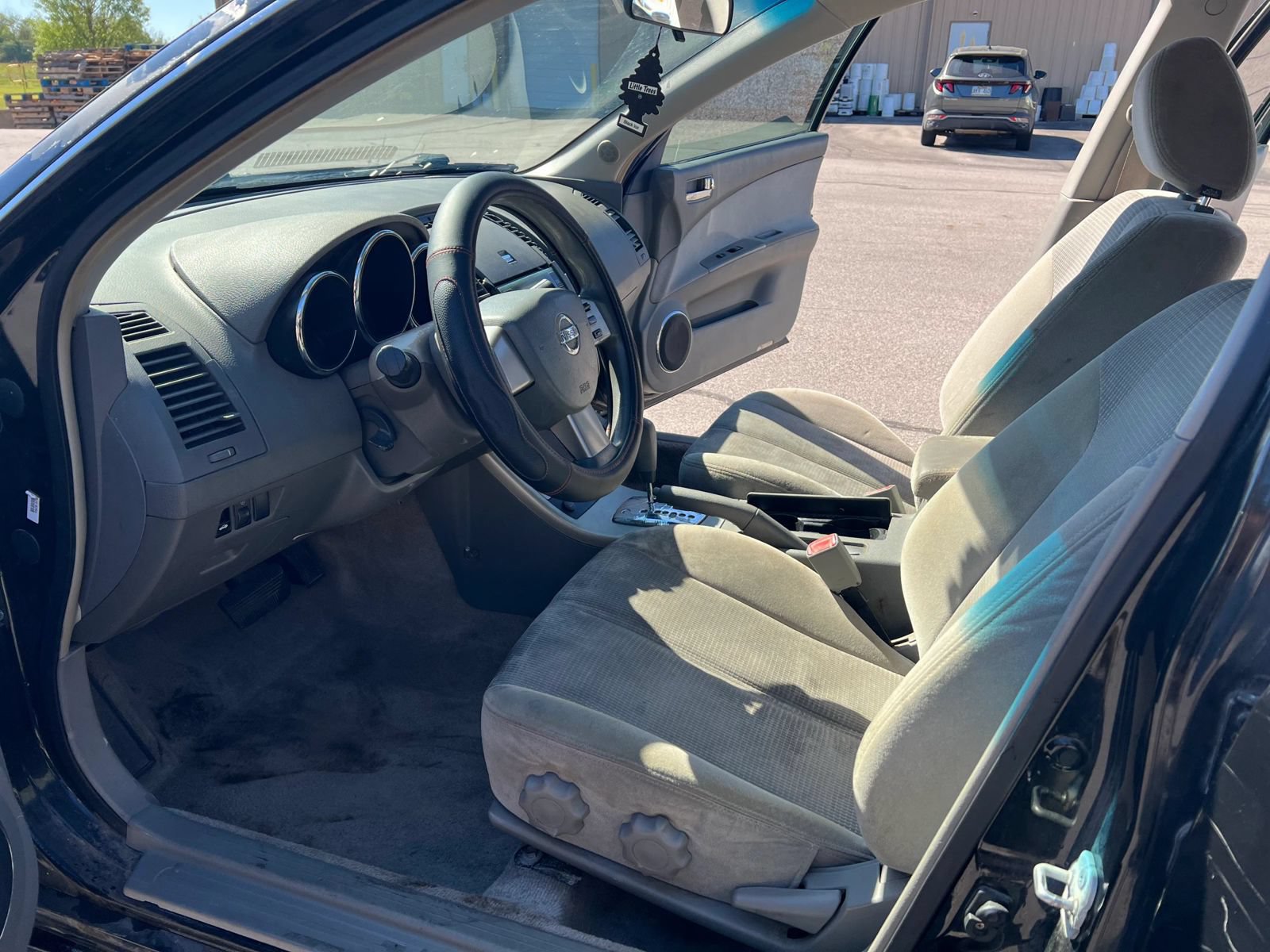 Used 2005 Nissan Altima 2.5 S w/ (S02) Side Airbags Pkg FWD image 11